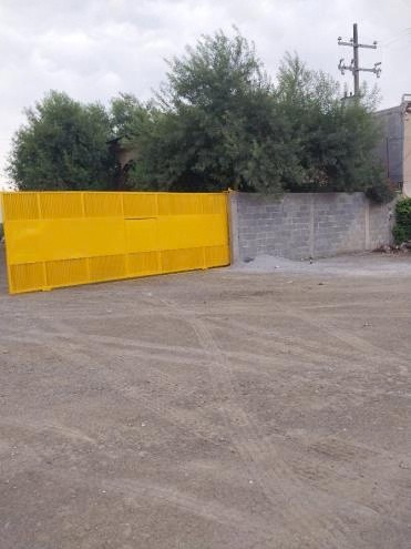 Barda de block y portón: resultado final